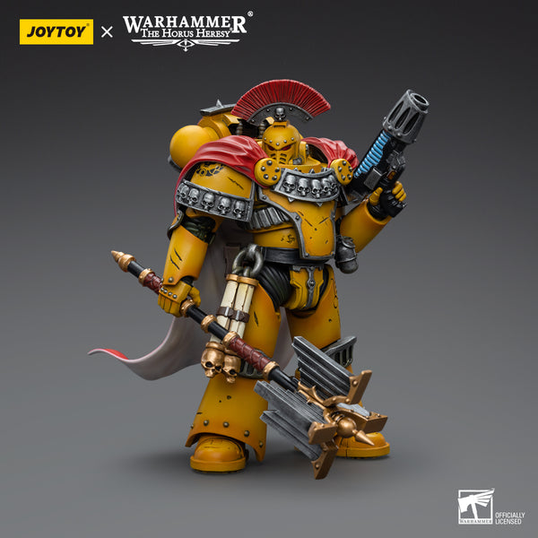 JoyToy 1/18 Warhammer Imperial Fists Legion Cappellano Console